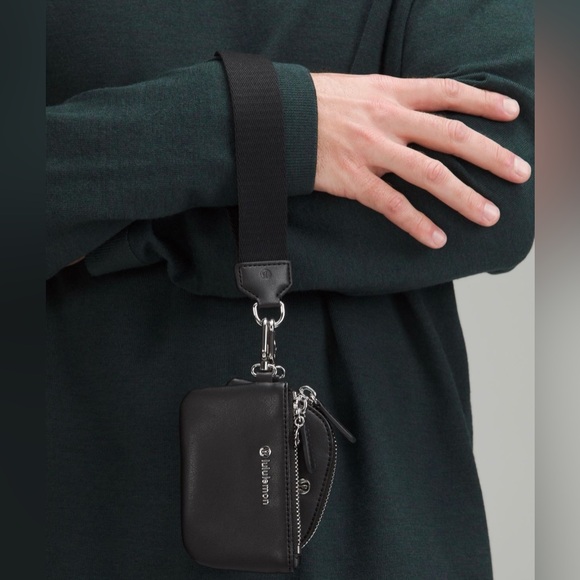 Lululemon Dual Pouch Wristlet Cactus Material - Picture 5 of 12